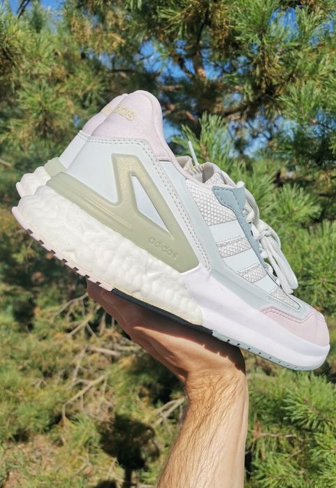 Кросівки Adidas Nebzed Super Boost Cloud