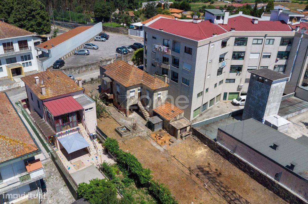 Moradia Individual T2 com Lote de Terreno de 567 m² em Milheirós, M...