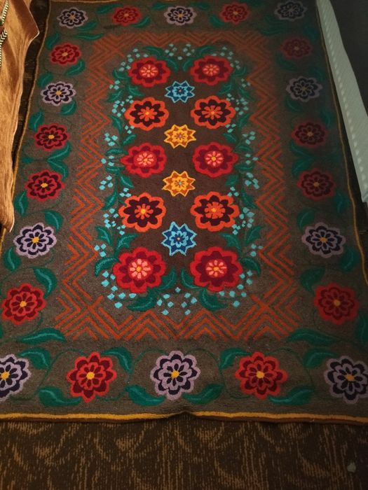 Килим ручна робота