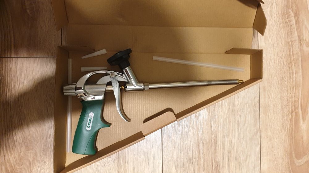 Pistolet do piany Ceresit - Henkel