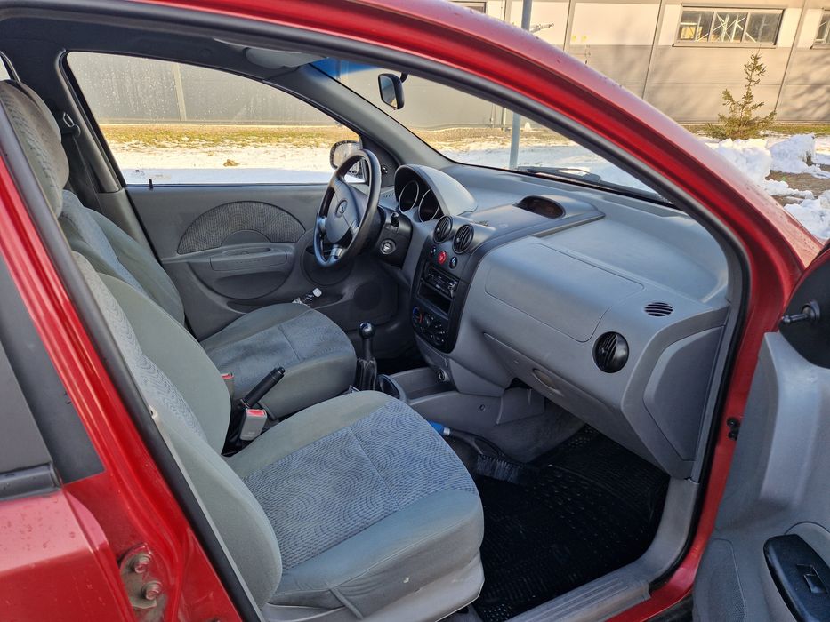 Chevrolet AVEO 1.2 nowe opony i sprzeglo, maly przebieg