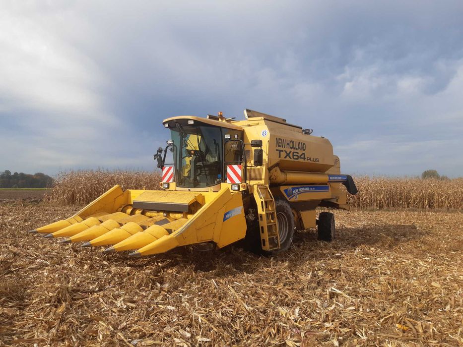 Przystawka do kukurydzy new holland  5 rzędów plus przazbrojenie do tx64