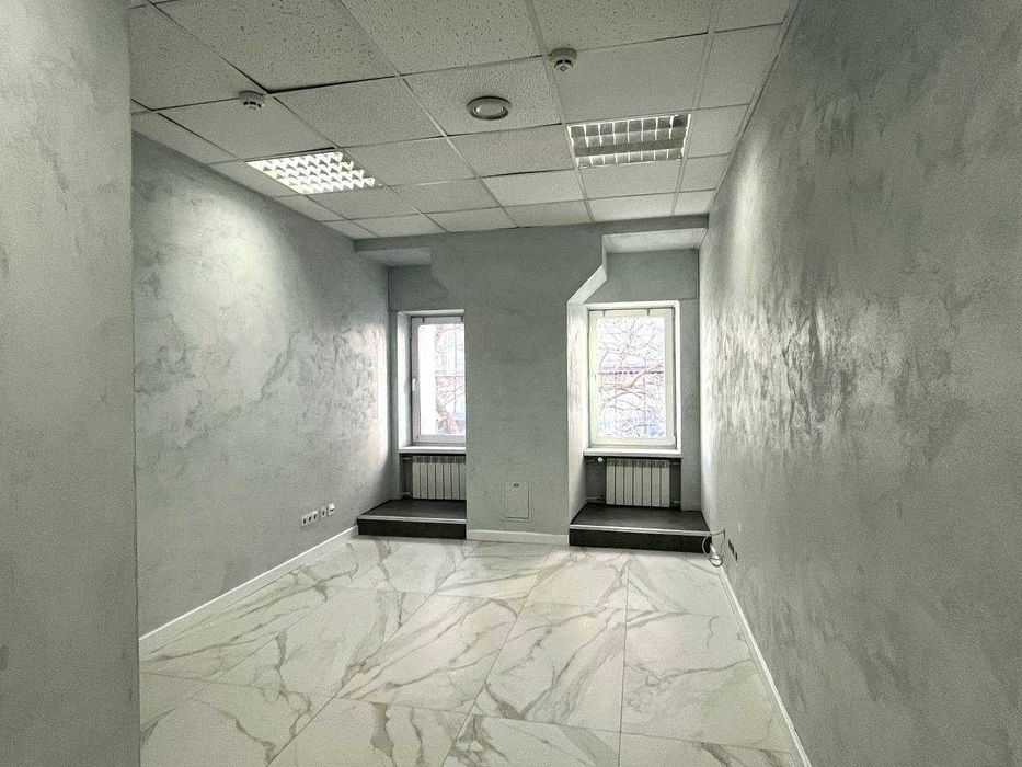 Офіс з ремонтом. 20 кв.м. Звіринецька (Дружби Народів). 350 грн/м