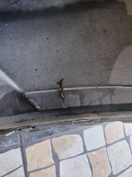 Párachoques traseiro SEAT Ibiza