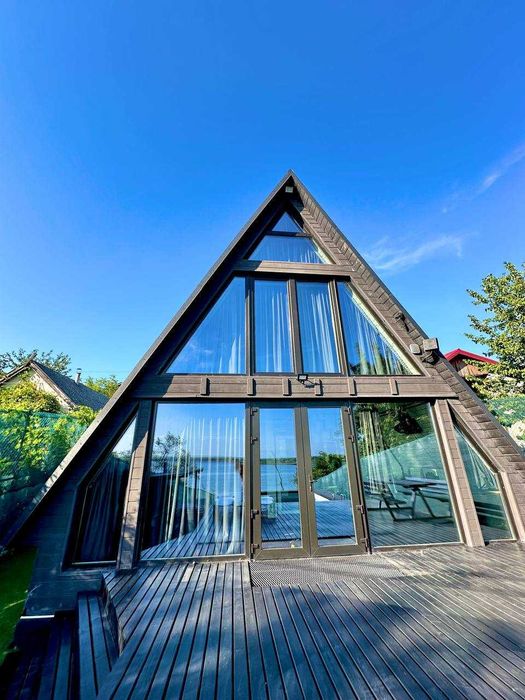 Будинок для відпочинку чи бізнесу на березі водойми_M