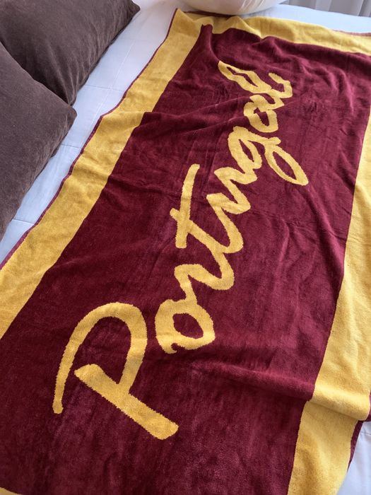 Pack de produtos da seleção Portuguesa de futebol