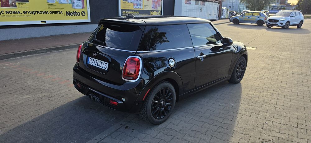 Mini Cooper S, 192 konie, 104 tys przebiegu 2019 rok.