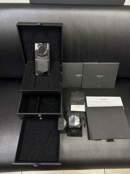VERTU IRONFLIP Jade Black calf