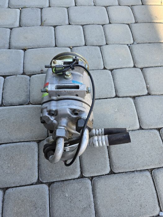 Sprężarka klimatyzacji Audi A4 B5 2000 Rok 1.8B V5 Przebieg 58 tyś km ZEXEL NR 968J 698505