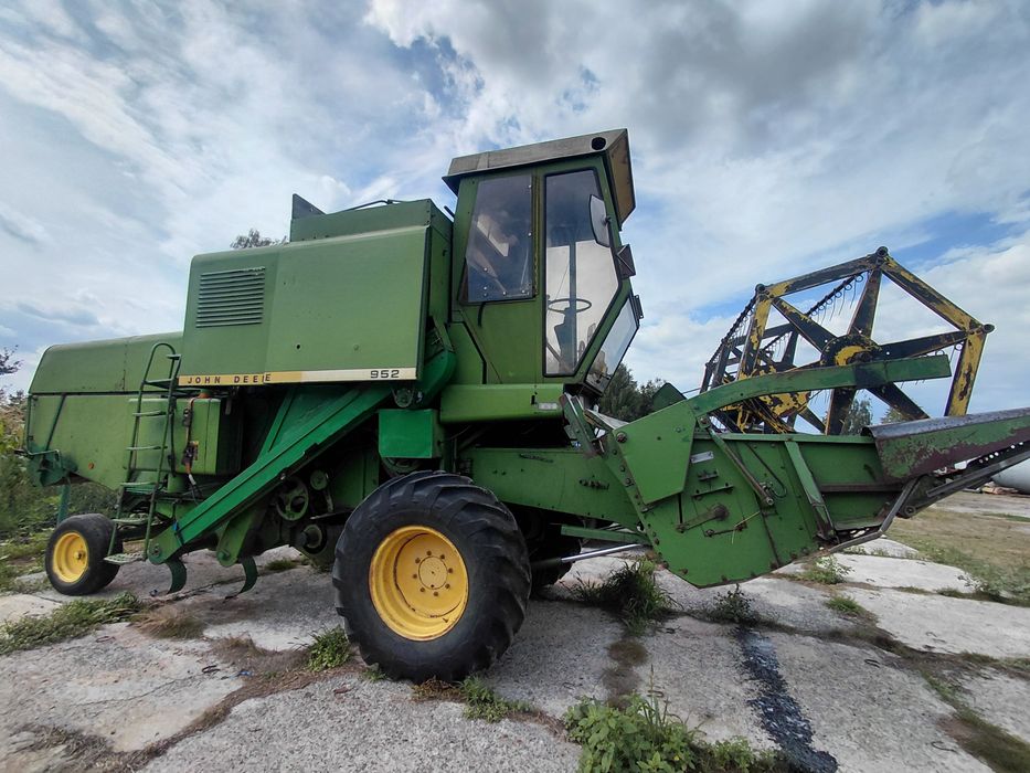 Комбайн Johne Deere 952