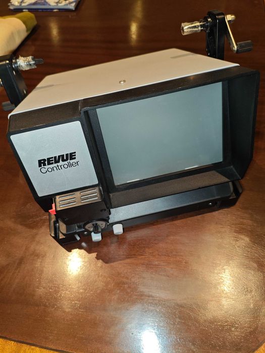 Máquina de visionar e filmes super 8mm