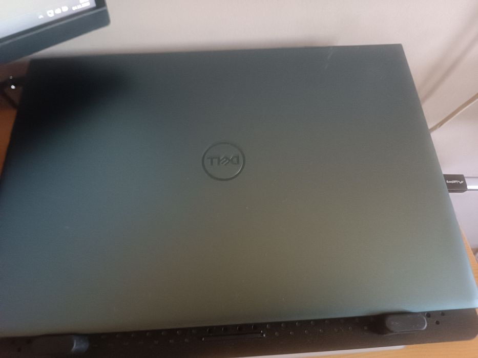 Laptop DELL INSPIRON 7610 rtx 3060