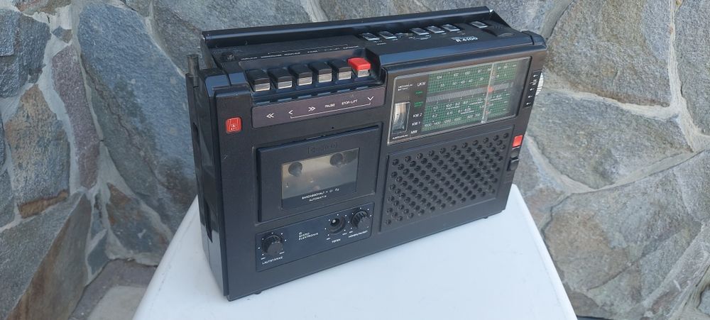 Магнитола  RFT 4100.  ITT