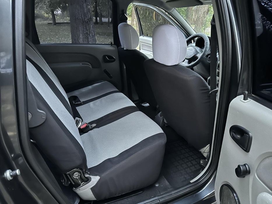 Продам Dacia Logan MCV  2008