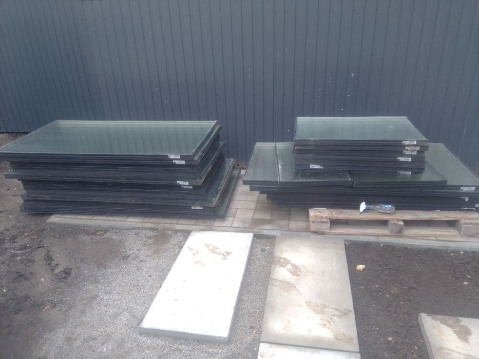 Продам двухкамерное энергосберегающее стекло.