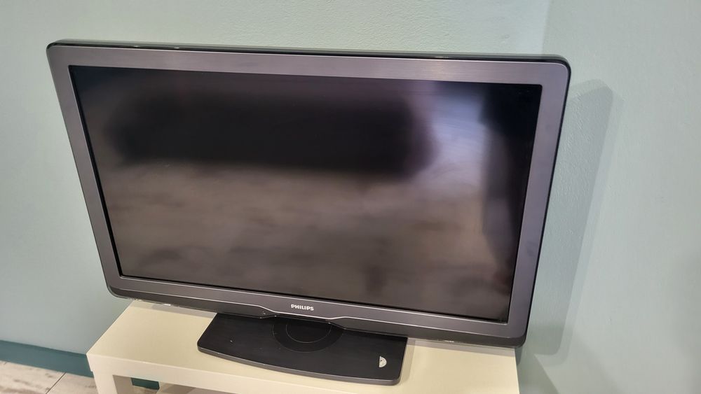 Телевізор Philips 32" Ambilight