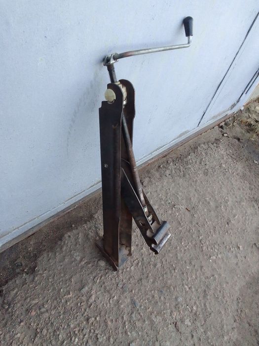 Домкрат Volkswagen Transporter.