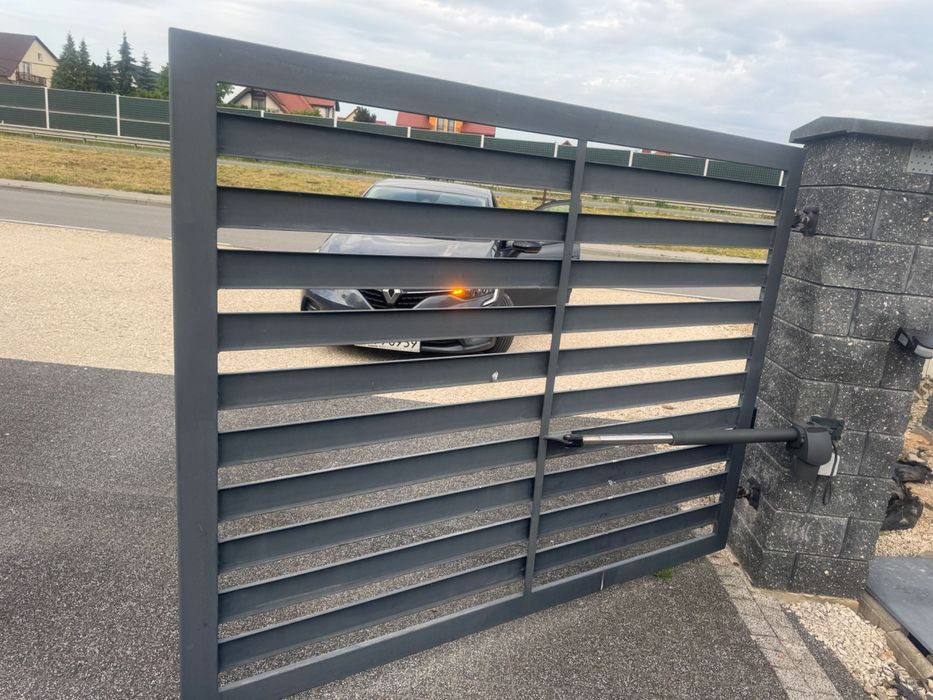 Sprzedam bramę i furtkę