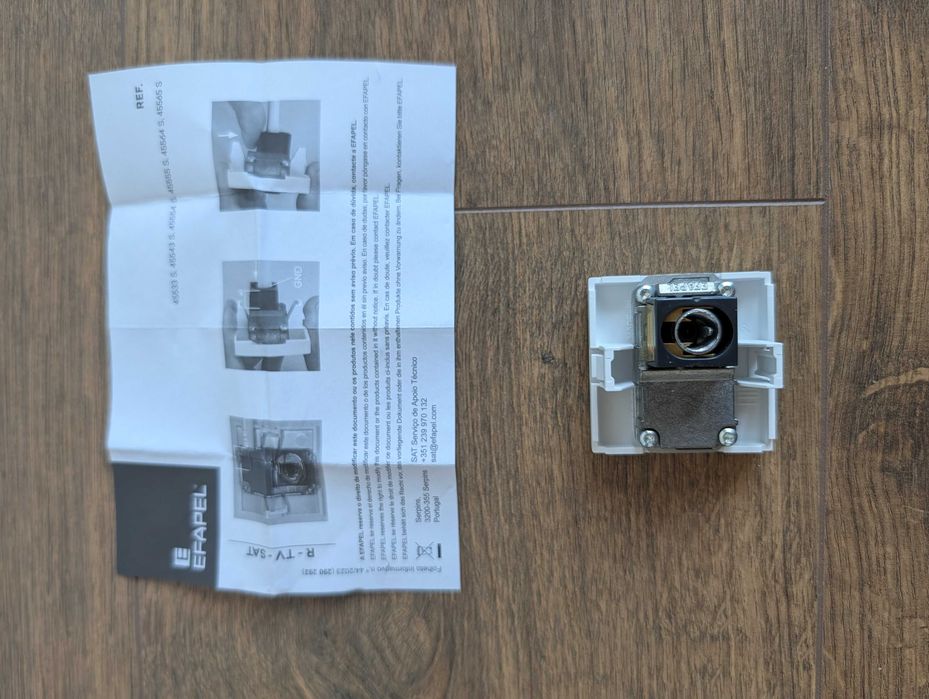 Conjunto de Novos Aparelhos de Encastrar EFAPEL