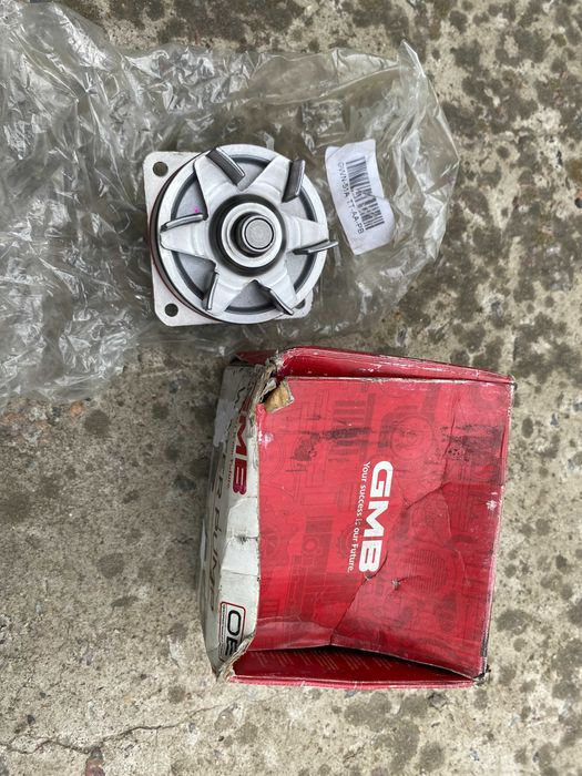 Помпа Ниссан Максима A32 Насос системы охлаждения 2.0 V6 - 3.0 V6 GMB GWN-51A