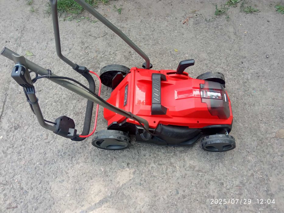 Газонокосарка акумуляторна