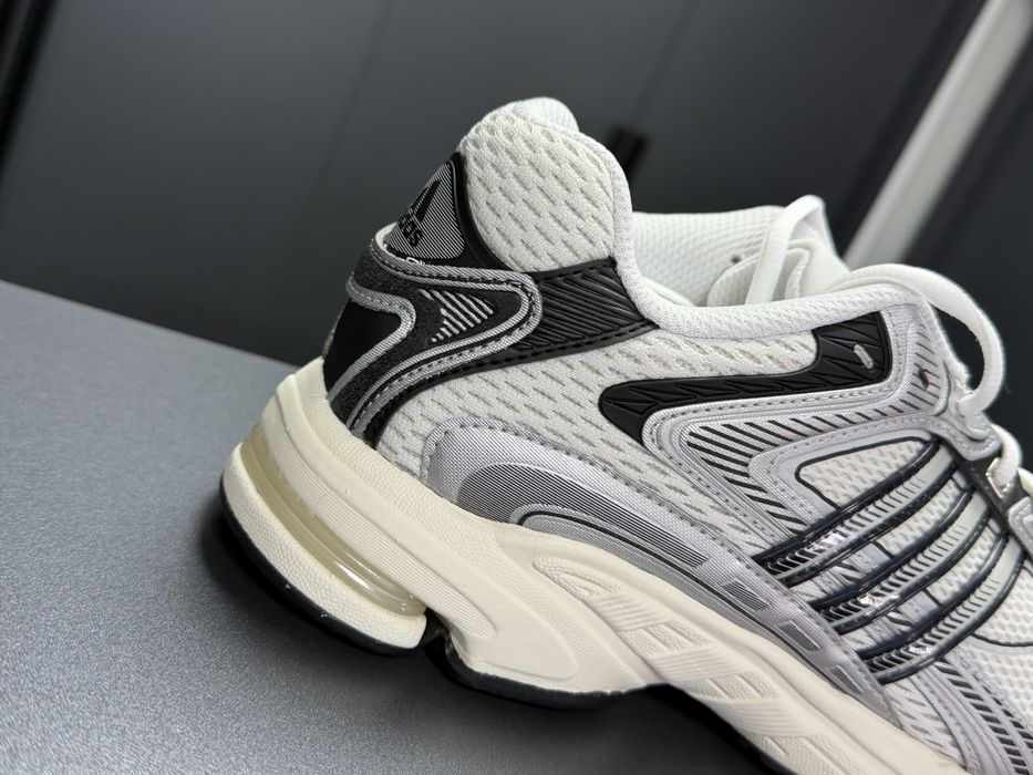 Оригінал  Adidas Response CL Originals IG6226/27см//30см/
