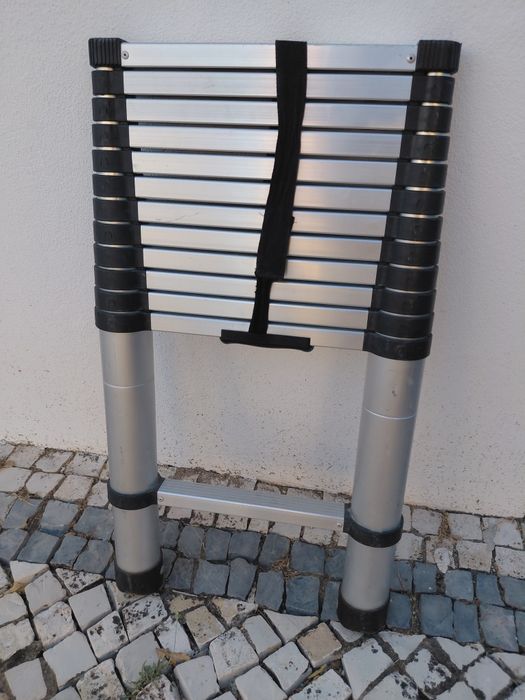 Escada telescópica WERKU