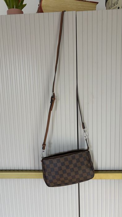 Louis Vuitton pochette autentyczna