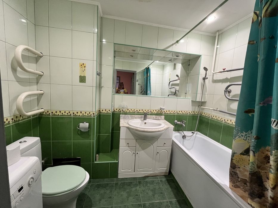 2 х кімнатна  на Харківській