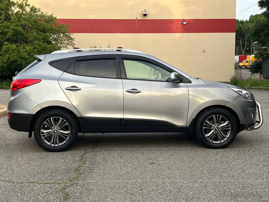 Hyundai Tucson      2015