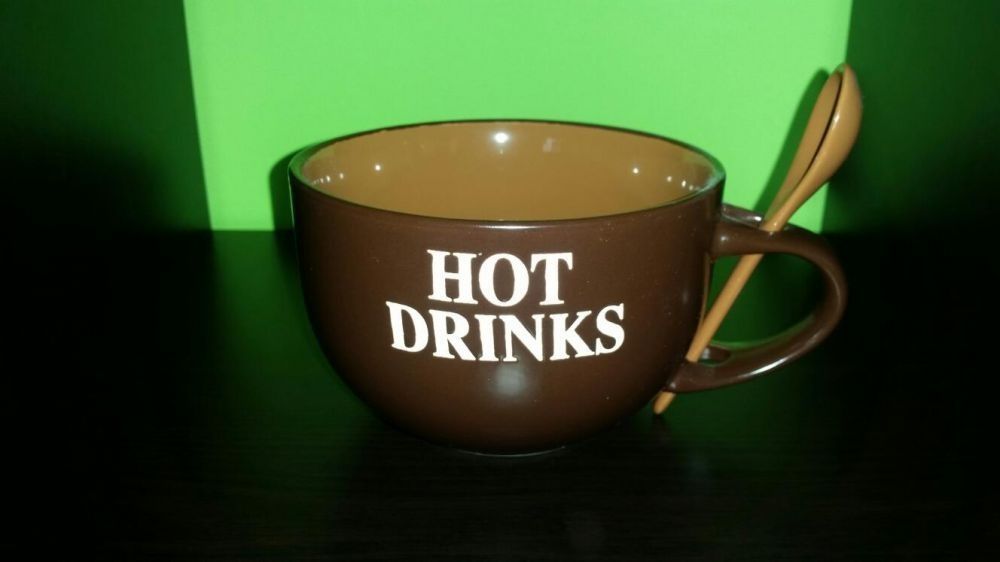Kubek z łyżeczką hot drinks