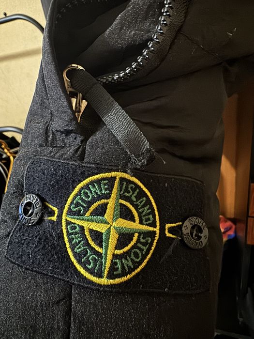 Продам жилет Stone Island