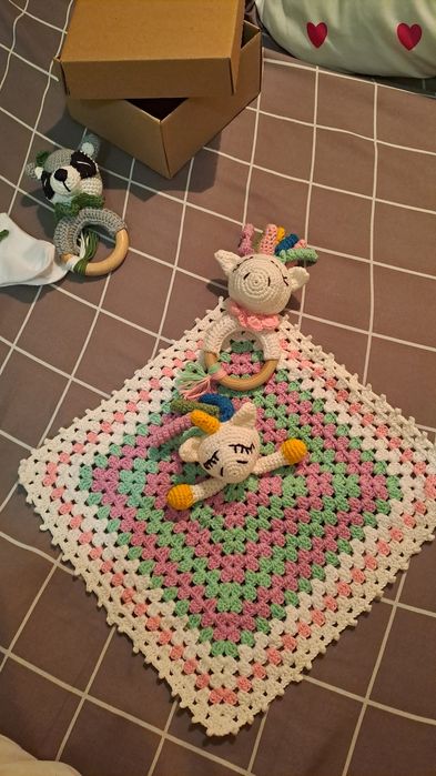 Единоріг В'язане Брязкальце та Сплюшка