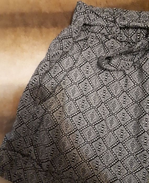 Calções fluídos com padrão - NOVOS