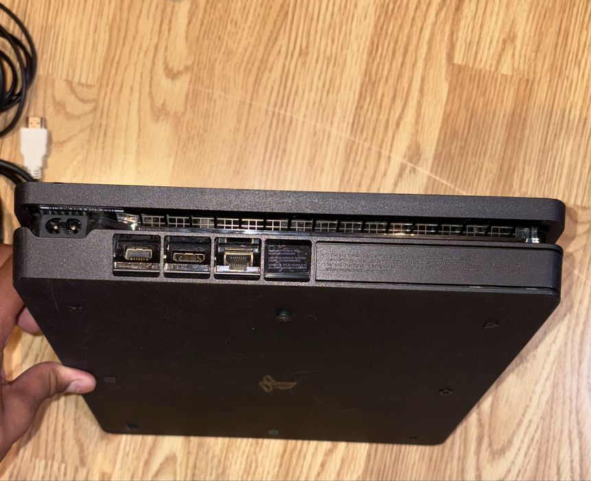 Ps4 slim 500gb + comando
