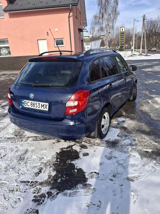 Автомобіль шкода фабія