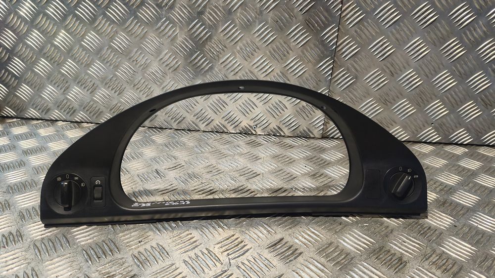 Ramka Obudowa Liczników Bmw E39 2002R