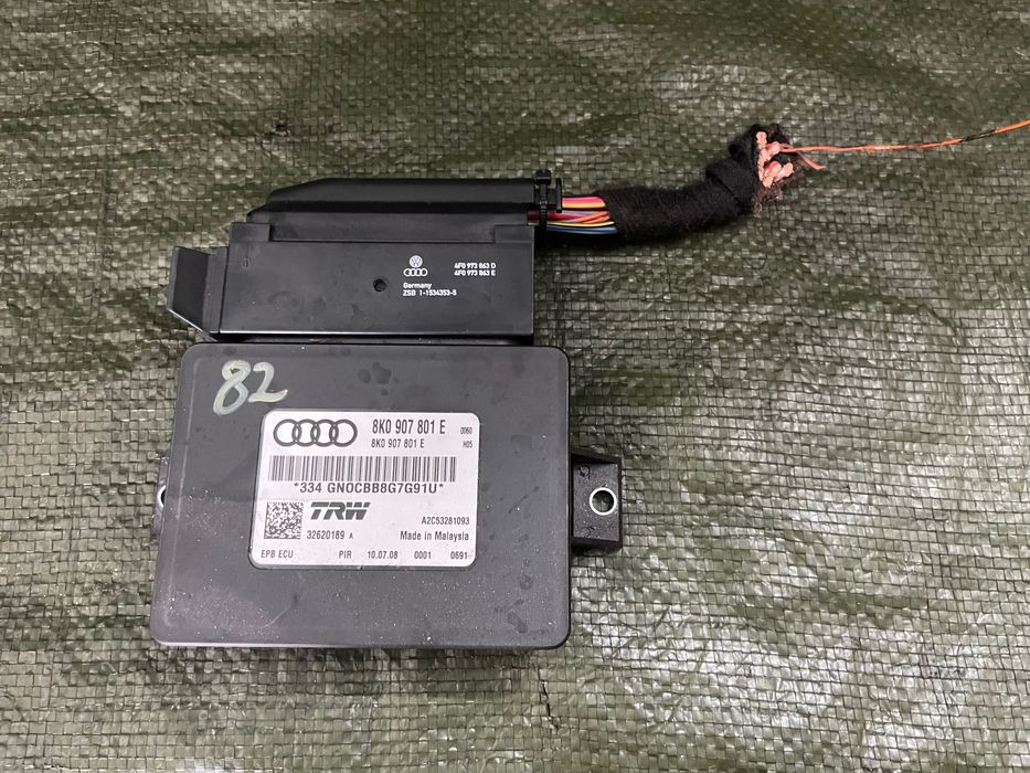 Audi A5 8T A4 B8 moduł hamulca ręcznego 8k0907801e