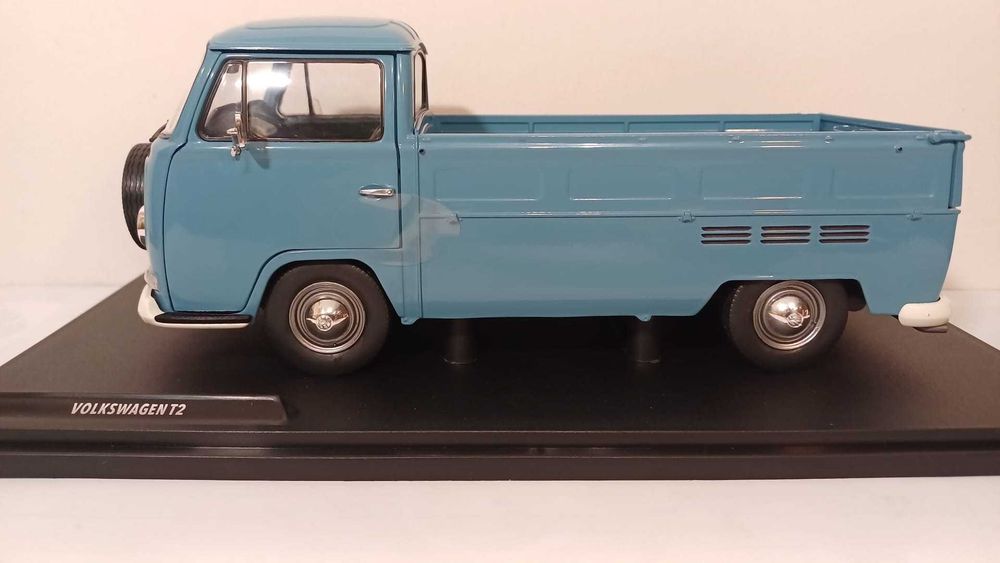 1/18 Vw Pão de forma T2 pick up az- Solido
