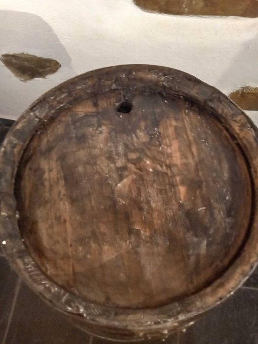 Barril de vinho em carvalho restaurado – peça decorativa única