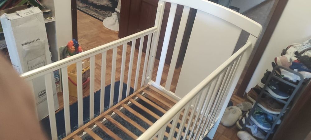 Berço / Cama de grades