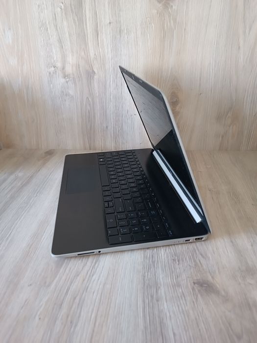Ноутбук HP Intel i5 1035G1 8 по 3.6Ghz 16GB 256GB Подсветка клавиатуры