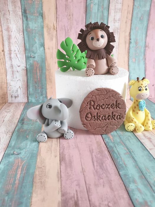 Dekoracja z masy cukrowej safarii roczek Oskarek