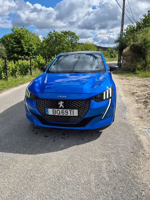 Peugeot 208 1.2 PureTech GT EAT8