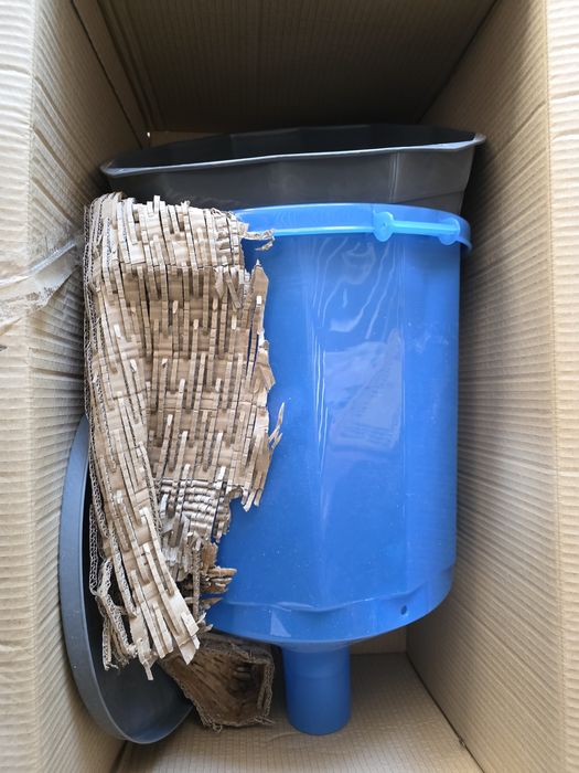 Sprzedam poidła dla kurcząt i drobiu, pojemności 30 litrów zakręcane l