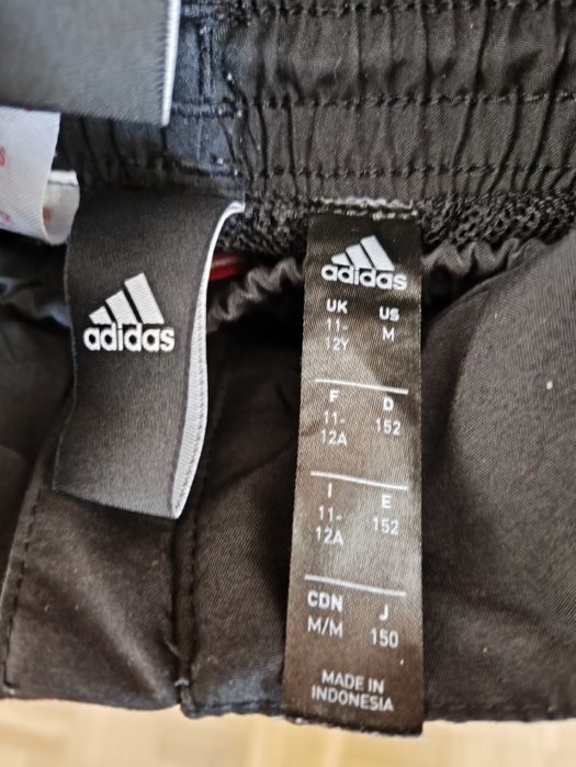 Fato de treino de criança