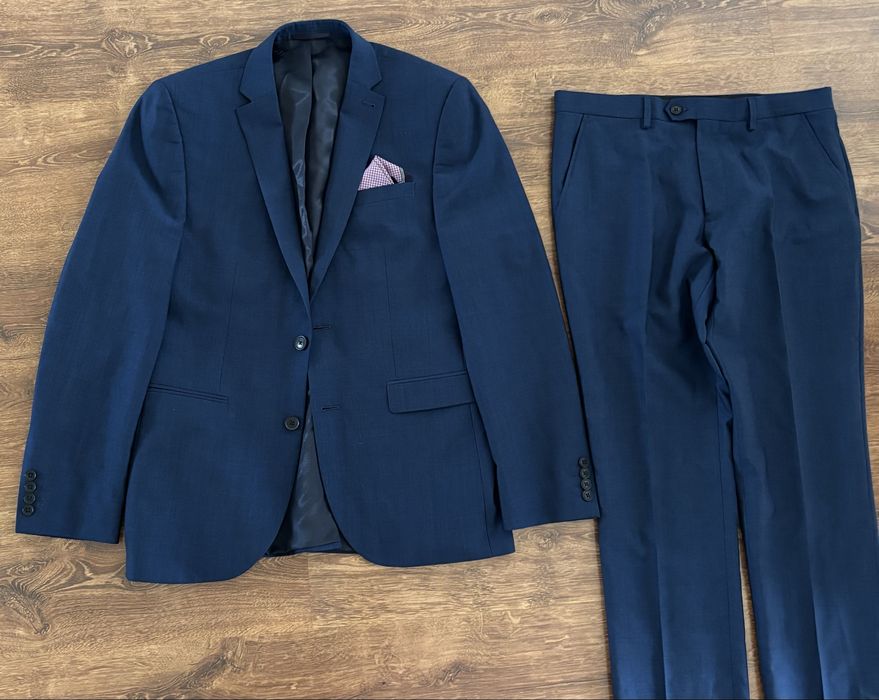 Nowy modny granatowy garnitur next tailoring