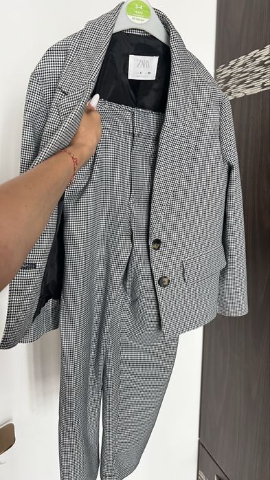 Костюм від zara