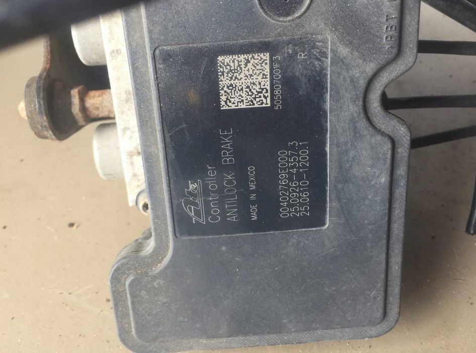 Pacifica I 2004-08 pompa sterownik ABS 3,5L