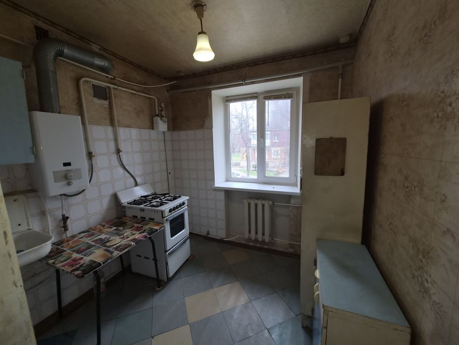 Продаж 2-х кімнатної квартири. Дружба.